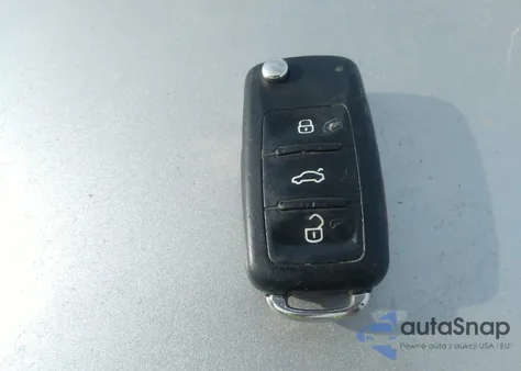 2014 Volkswagen Jetta 1.8T Se z USA, uszkodzony, nr VIN 3VWD17AJ3EM249733